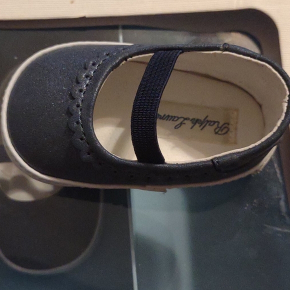 Shoes - Picture 2 of 3